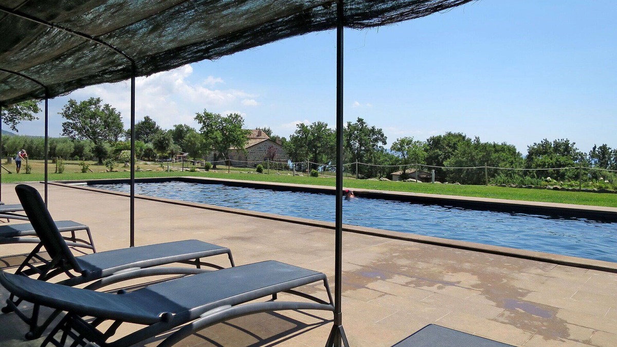 Bolsena House | Beautiful apartment in villa for 2 guests with pool, TV, terrace and pets allowed