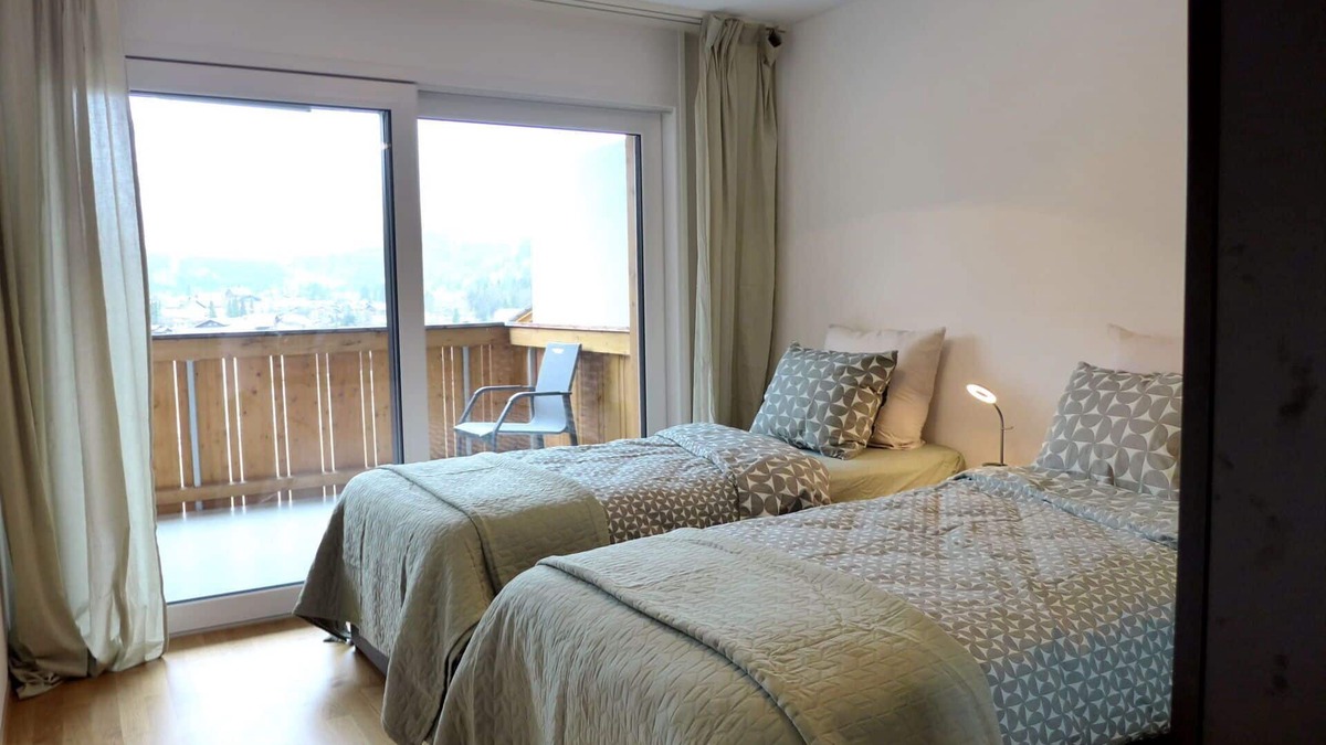 Blausee Apartment | Beautiful apartment for 4 people with WIFI, TV, balcony, pets allowed and panoramic view