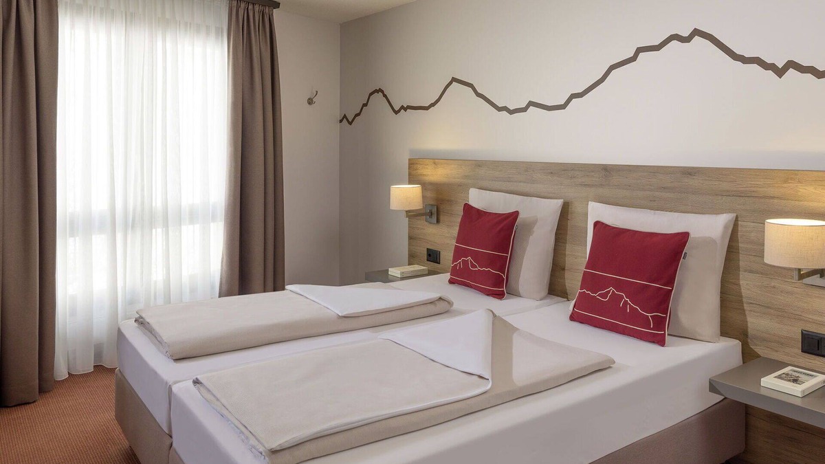 Beatenberg Apartment | Beautiful apartment for 2 people with WIFI, pool, TV, terrace and pets allowed