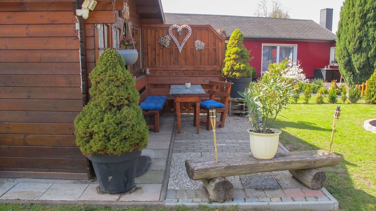 Zussow Apartment | Beautiful apartment for 4 people with WIFI, TV and parking