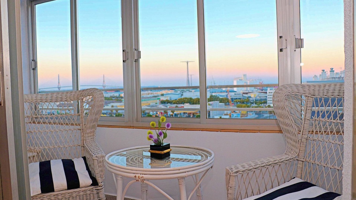 Cadiz Apartment | Beautiful apartment Delfines in Cadiz