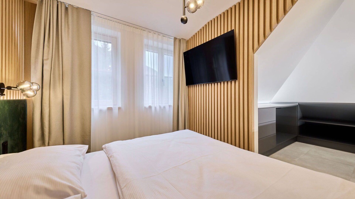 Pec pod Snezkou Apartment | Beautiful apartment for 5 people with WIFI, TV, terrace, pets allowed and parking