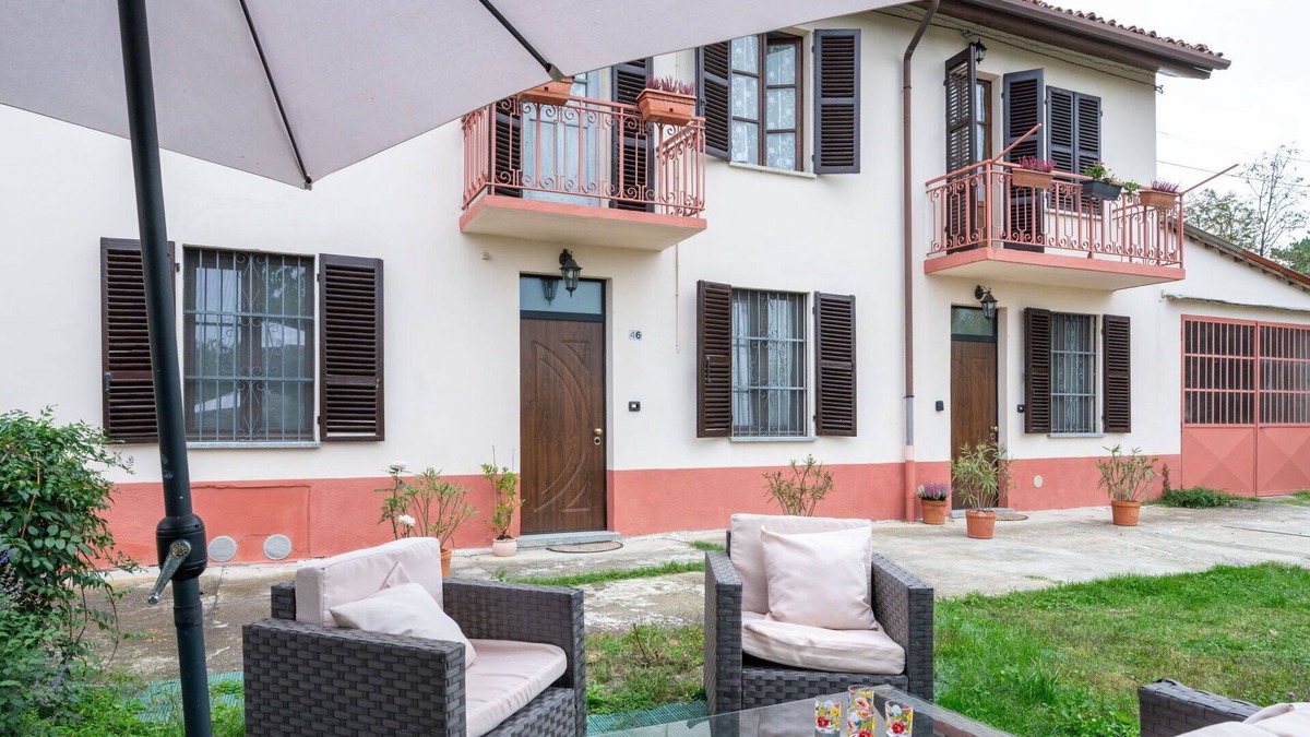Calliano Apartment | Beautiful apartment for 6 guests with WIFI, patio, pets allowed and panoramic view