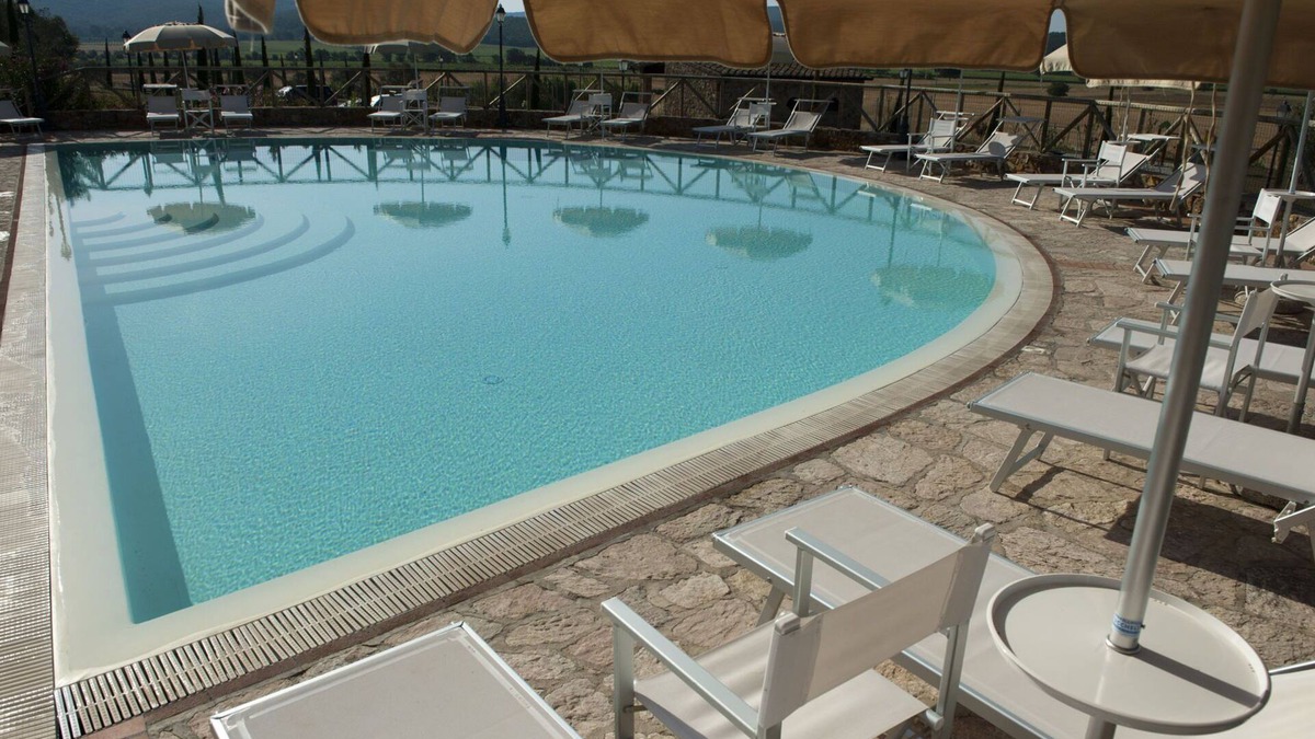 Campiglia Marittima Other | Beautiful apartment for 4 guests with pool, TV and panoramic view