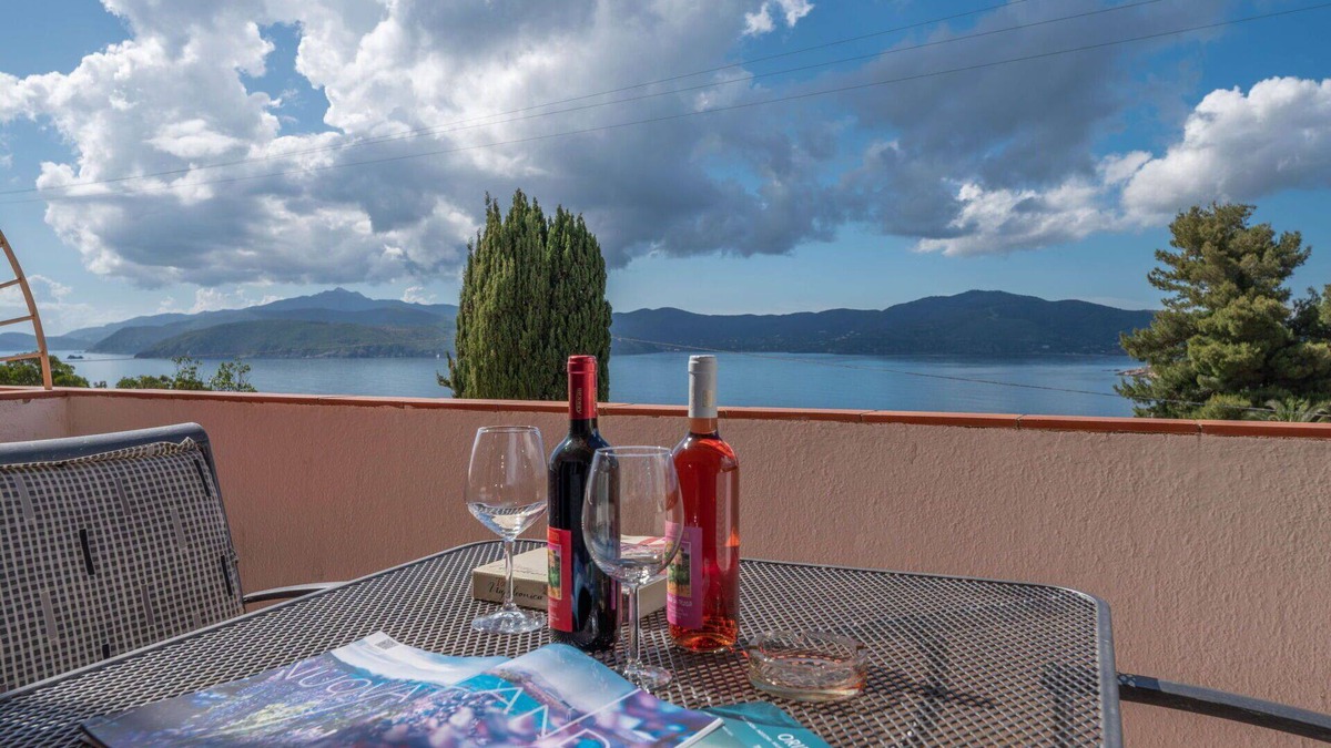 Morcone Apartment | Beautiful apartment for 2 guests with WIFI, TV and patio