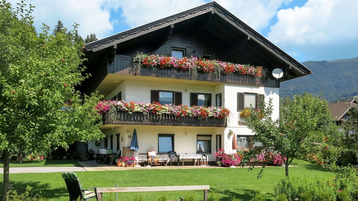Arriach Apartment | Beautiful apartment for 4 guests with WIFI, TV and balcony