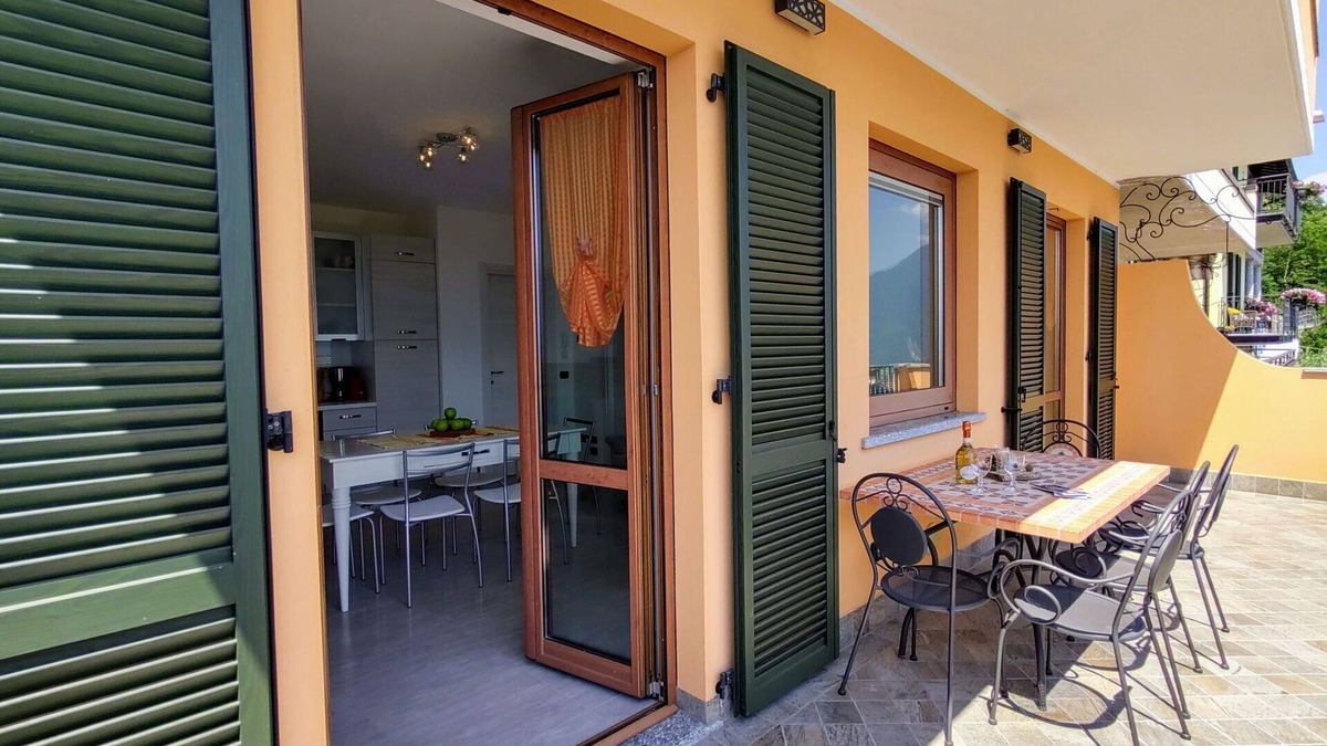 Gera Lario Apartment | Beautiful apartment for 5 people with WIFI, TV, terrace and pets allowed