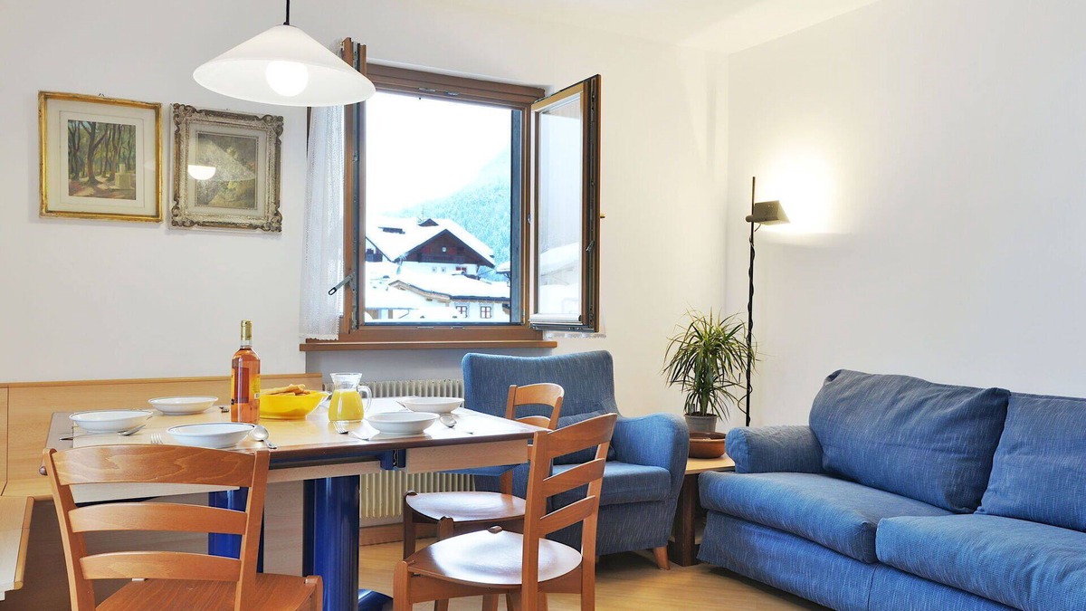 Canazei Apartment | Beautiful apartment for 6 guests with WIFI, TV and terrace