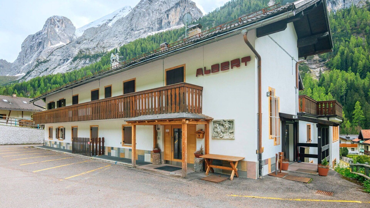 Canazei Apartment | Beautiful apartment for 3 guests with terrace