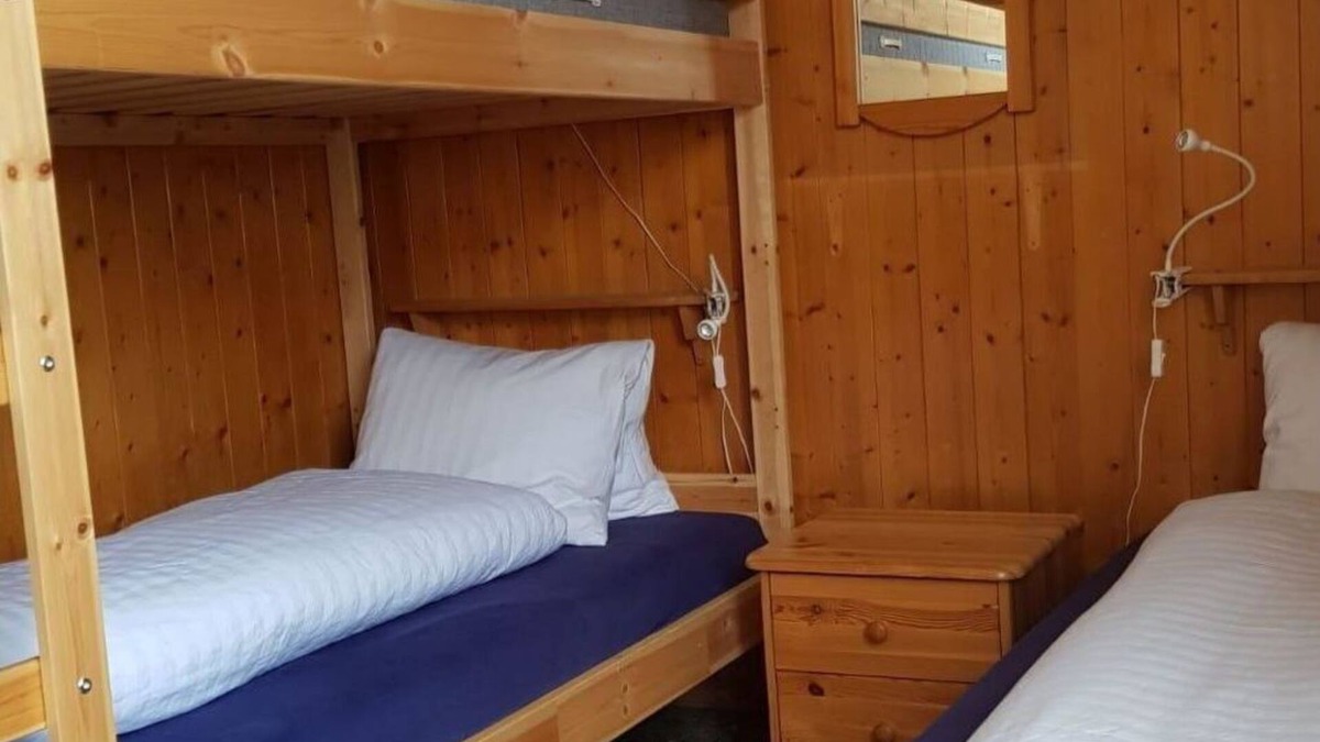 Adelboden Apartment | Beautiful apartment for 7 people with balcony