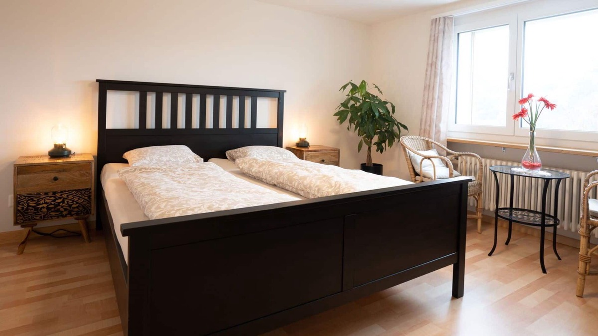 Amden Apartment | Beautiful apartment for 8 guests with WIFI, A/C, TV, balcony, pets allowed and parking