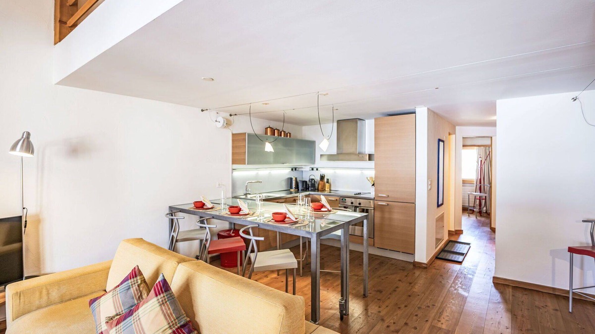 La Punt-Chamues-ch Apartment | Beautiful apartment for 4 people with WIFI, TV, balcony, pets allowed and panoramic view