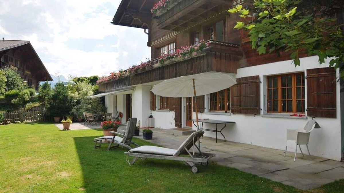 Schoenried Apartment | Beautiful apartment for 6 guests with WIFI, balcony and pets allowed