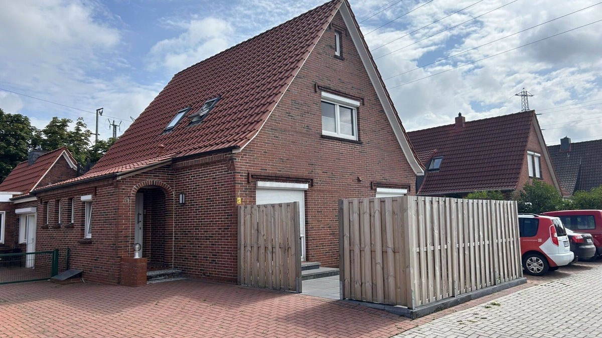 Norddeich Apartment | Beautiful apartment for 3 people with WIFI, TV and balcony