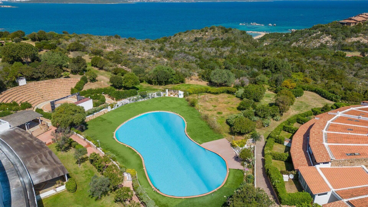 Porto Istana Apartment | Beautiful apartment for 4 people with WIFI, pool, A/C, TV and terrace