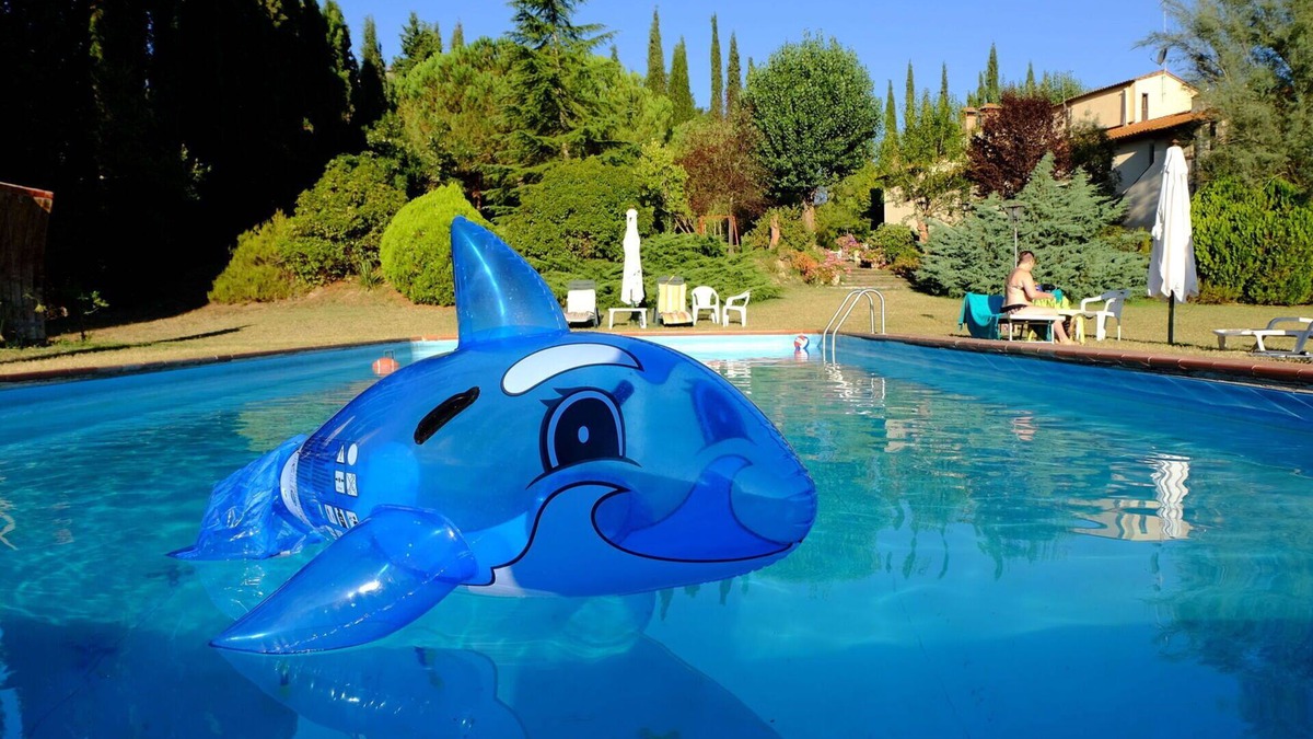 Gambassi Terme Other | Beautiful apartment for 4 guests with WIFI, pool, TV, patio and pets allowed, close to San Gimig.