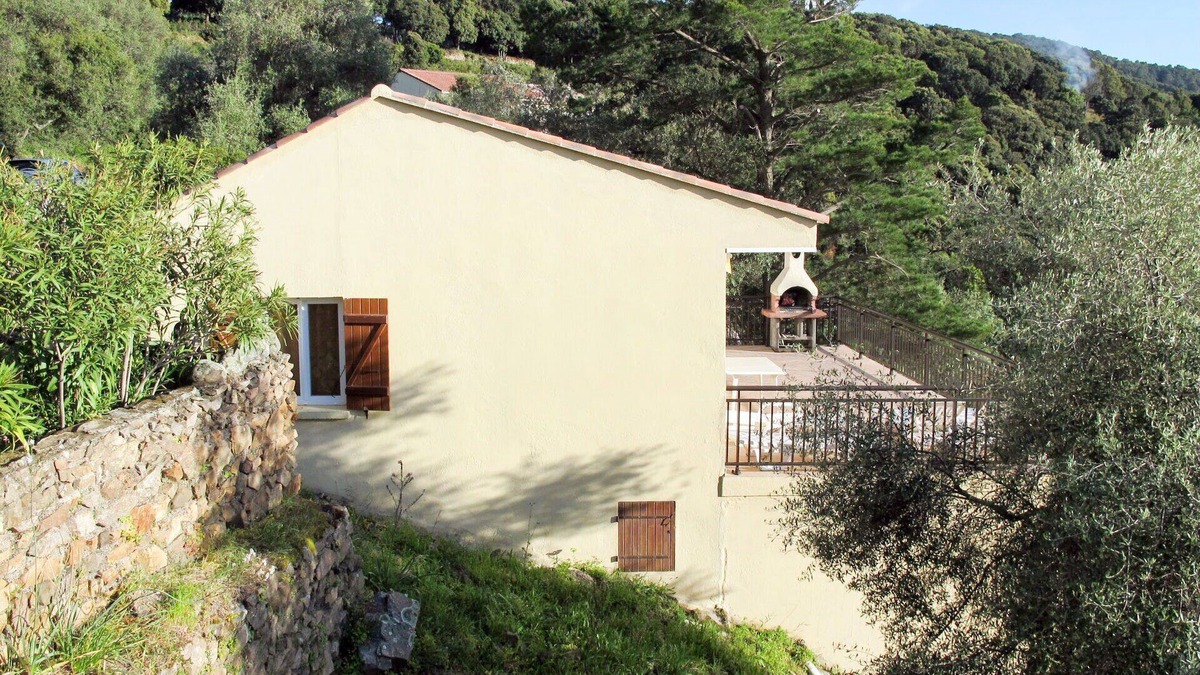 Partinello Apartment | Beautiful apartment for 2 guests with A/C, WIFI, TV, patio, pets allowed, panoramic view and par.