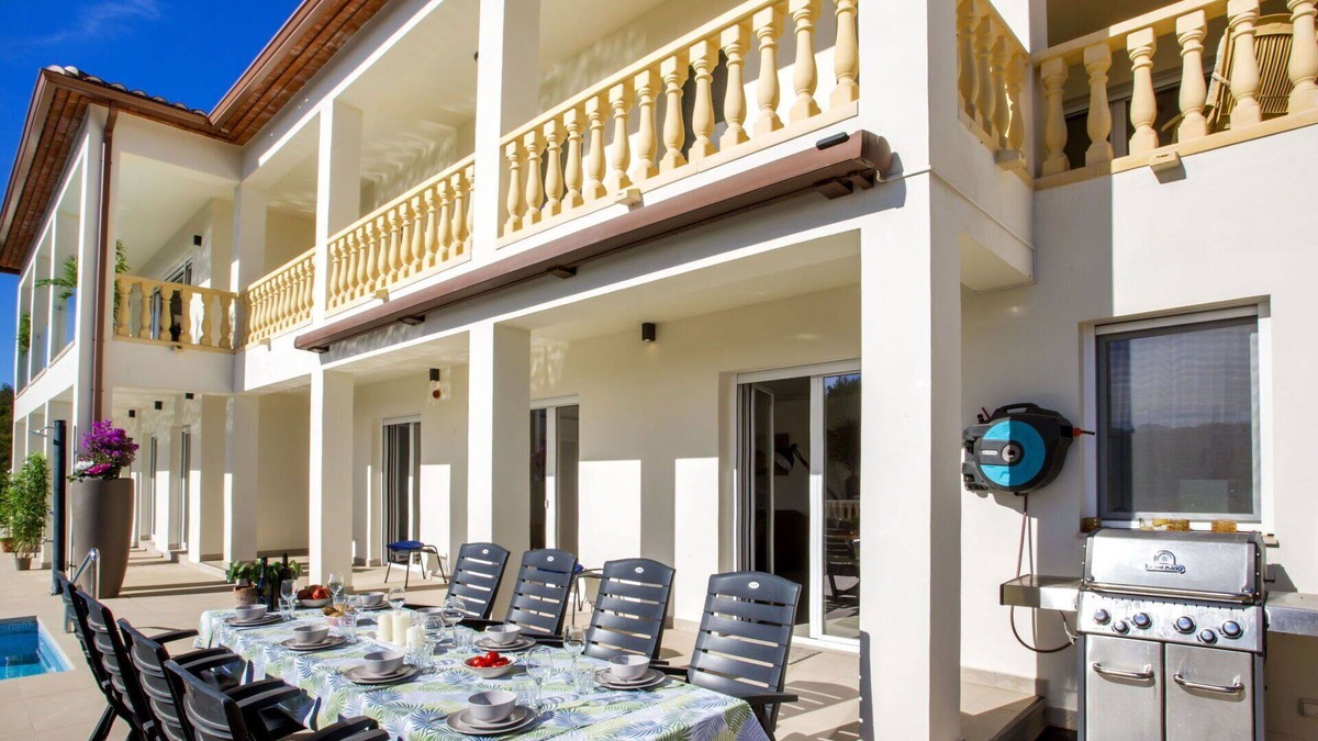 Alcalali Villa | Beautiful apartment in villa with A/C, private pool, WIFI, TV, patio, pets allowed, panoramic view