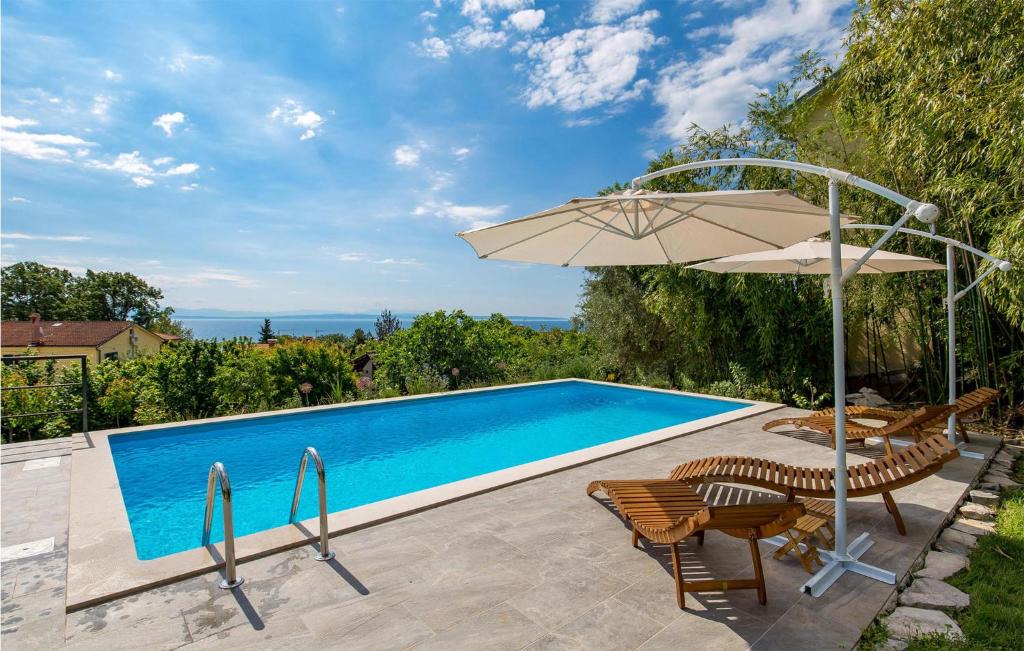 Ika Apartment | Beautiful Apartment In Ika With Wifi