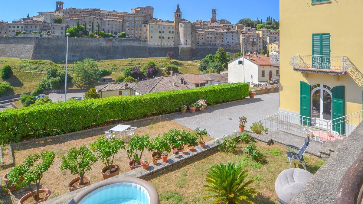 Anghiari Apartment | Beautiful apartment in Anghiari with WiFi
