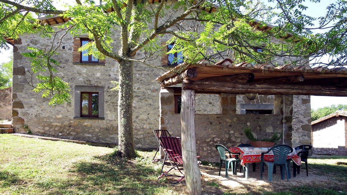 Bagnoregio Villa | Beautiful apartment in villa for 2 people with pool, WIFI, patio and parking