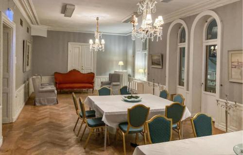 Skanninge Apartment | Beautiful Apartment In Skänninge