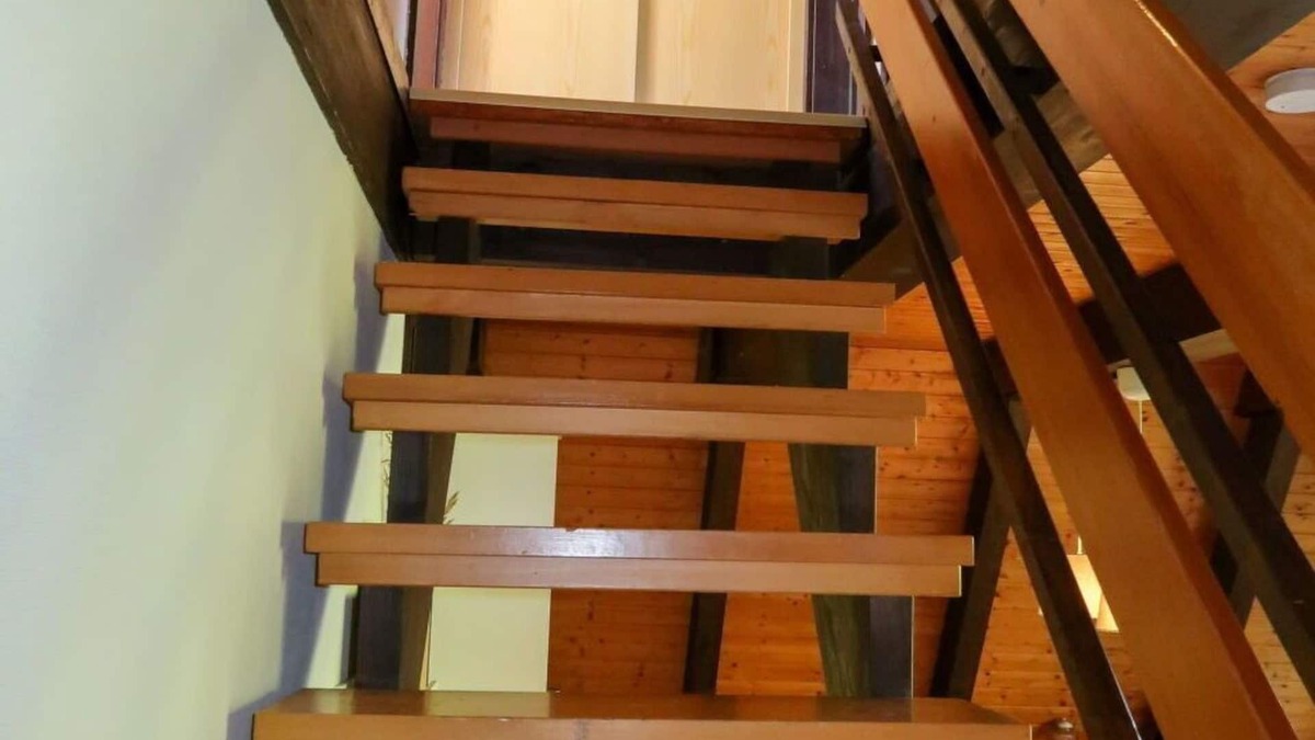 Machtlos House | Beautiful apartment in villa for 5 guests with pool, TV, terrace and pets allowed