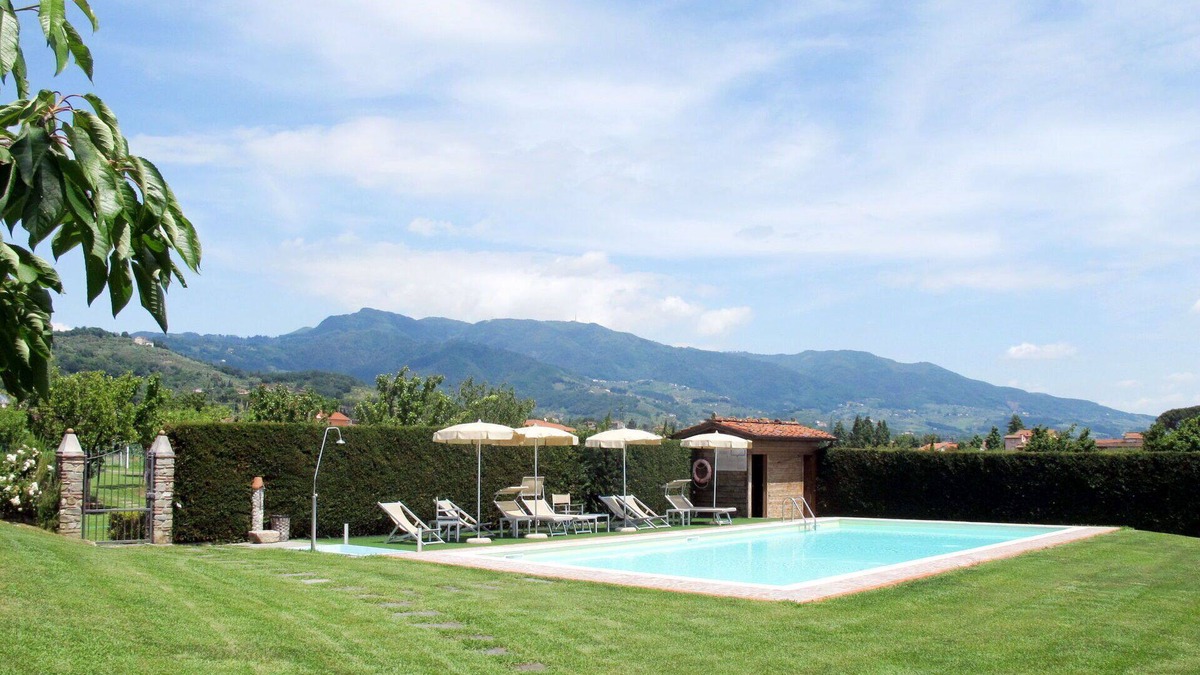 San Michele di Moriano Villa | Beautiful apartment in villa for 2 people with WIFI, pool, TV and terrace