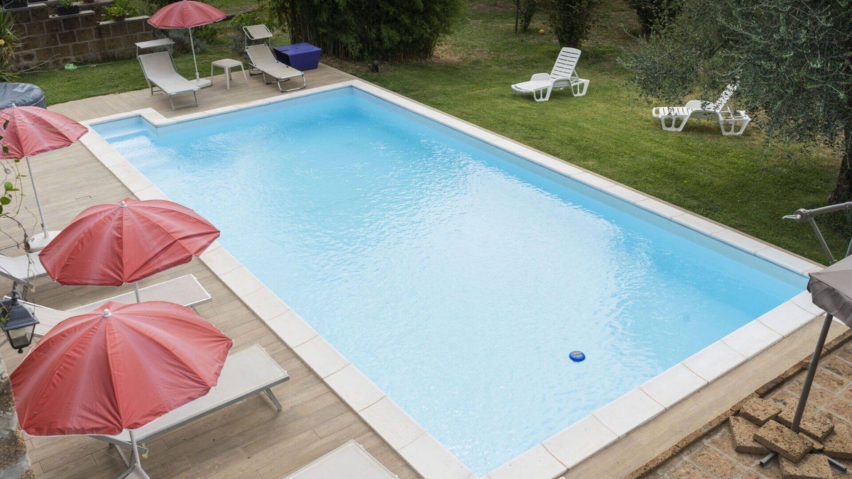 Corchiano Apartment | Beautiful apartment for 8 guests with WIFI, pool, TV, patio and pets allowed