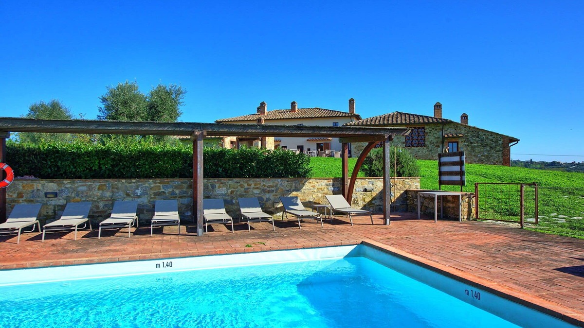 Castelnuovo Berardenga Apartment | Beautiful apartment for 4 people with pool, A/C, TV and panoramic view, close to Siena