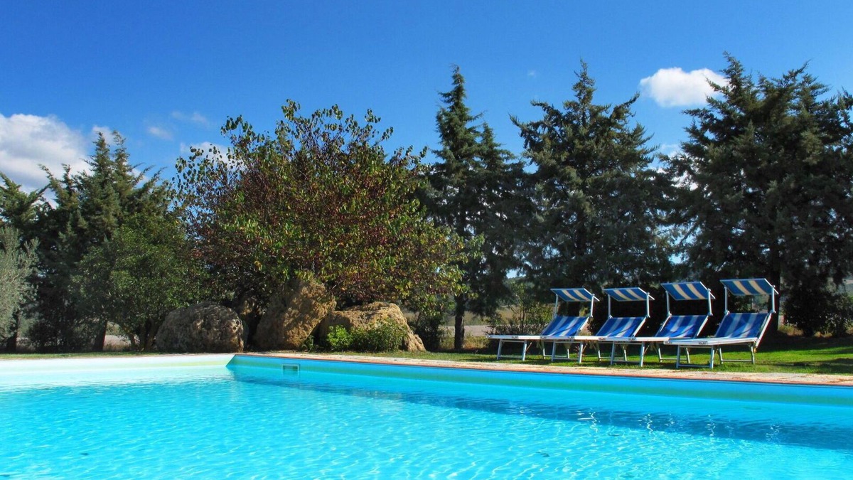 Pomarance Villa | Beautiful apartment in villa for 5 people with pool, WIFI, TV and veranda