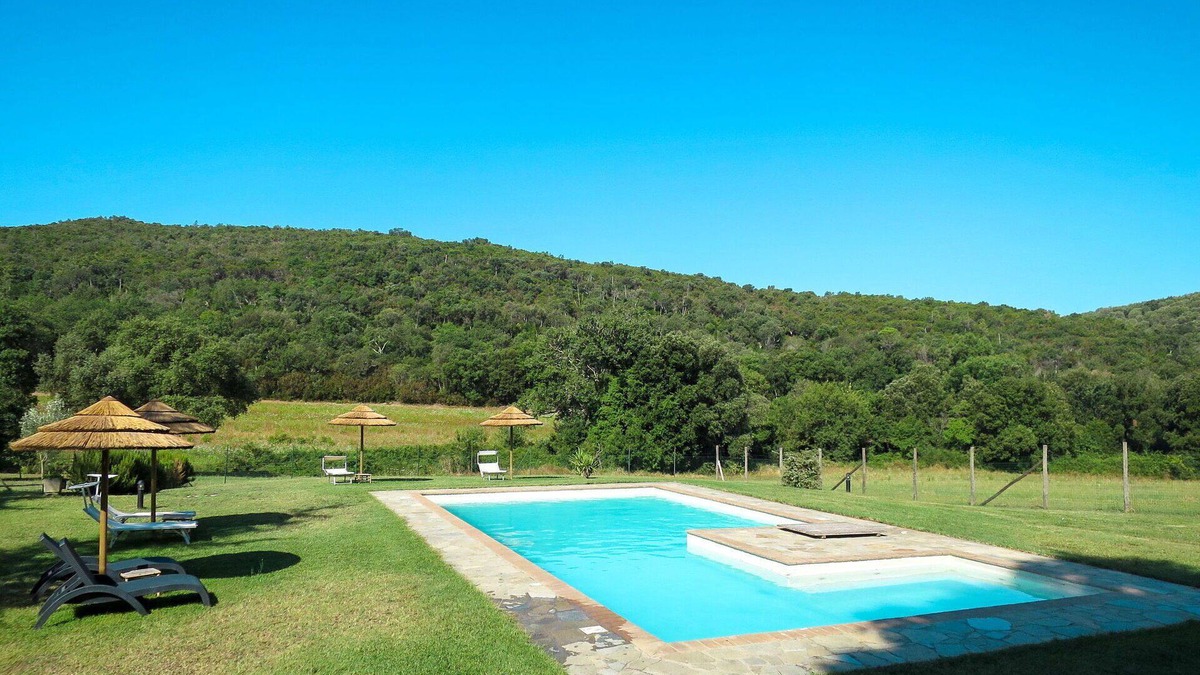 Montorsaio House | Beautiful apartment in villa with pool, WIFI, TV, patio, pets allowed and panoramic view