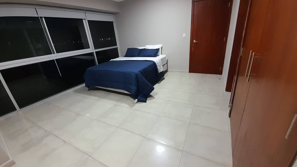 Las Penas Apartment | Beautiful Apartment, Las Penas - Riverfront II