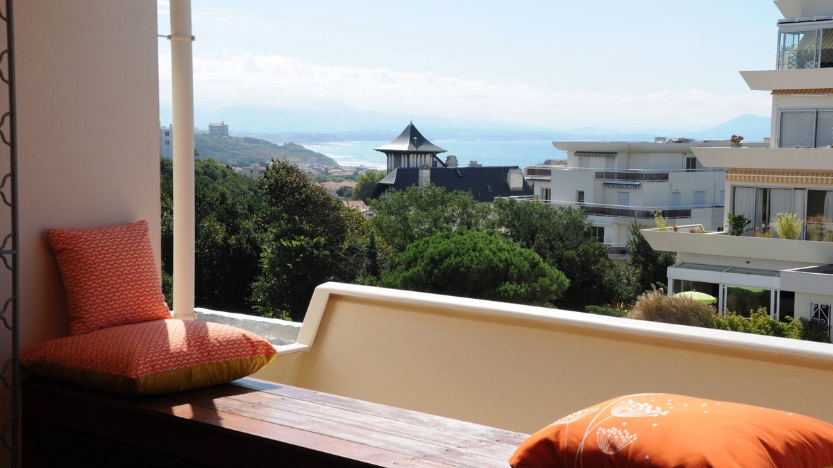 Biarritz Apartment | Beautiful apartment, terrace with sea and mountain views, all on foot, with garage
