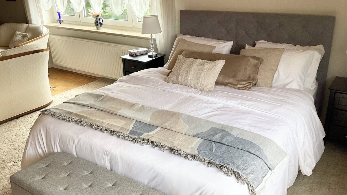 Roeslau Apartment | Beautiful Apartment with garden, patio, balcony, and free parking in Röslau