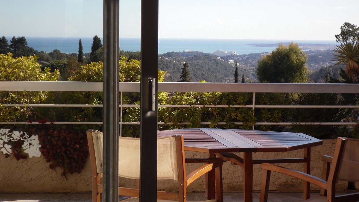 Vence Apartment | Beautiful apartment with stunning sea views, enormous terrace and communal pool