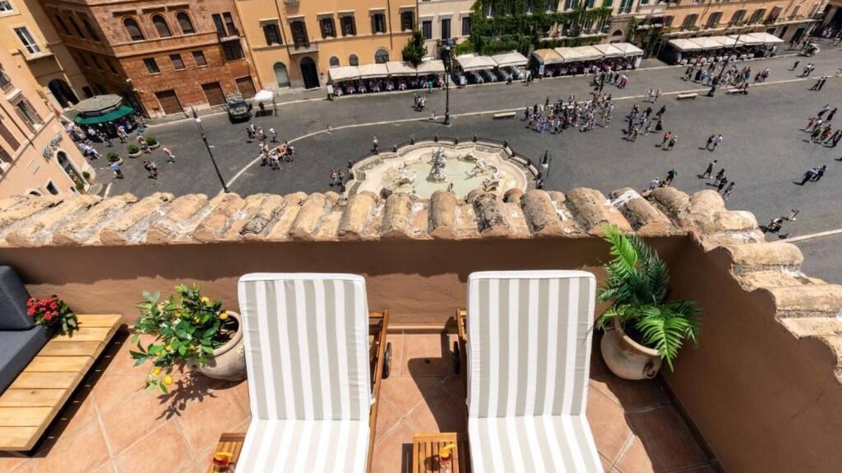 Rione VI Parione Apartment | Beautiful Apartment With Terrace overlook Piazza Navona, A Gothic Architecture