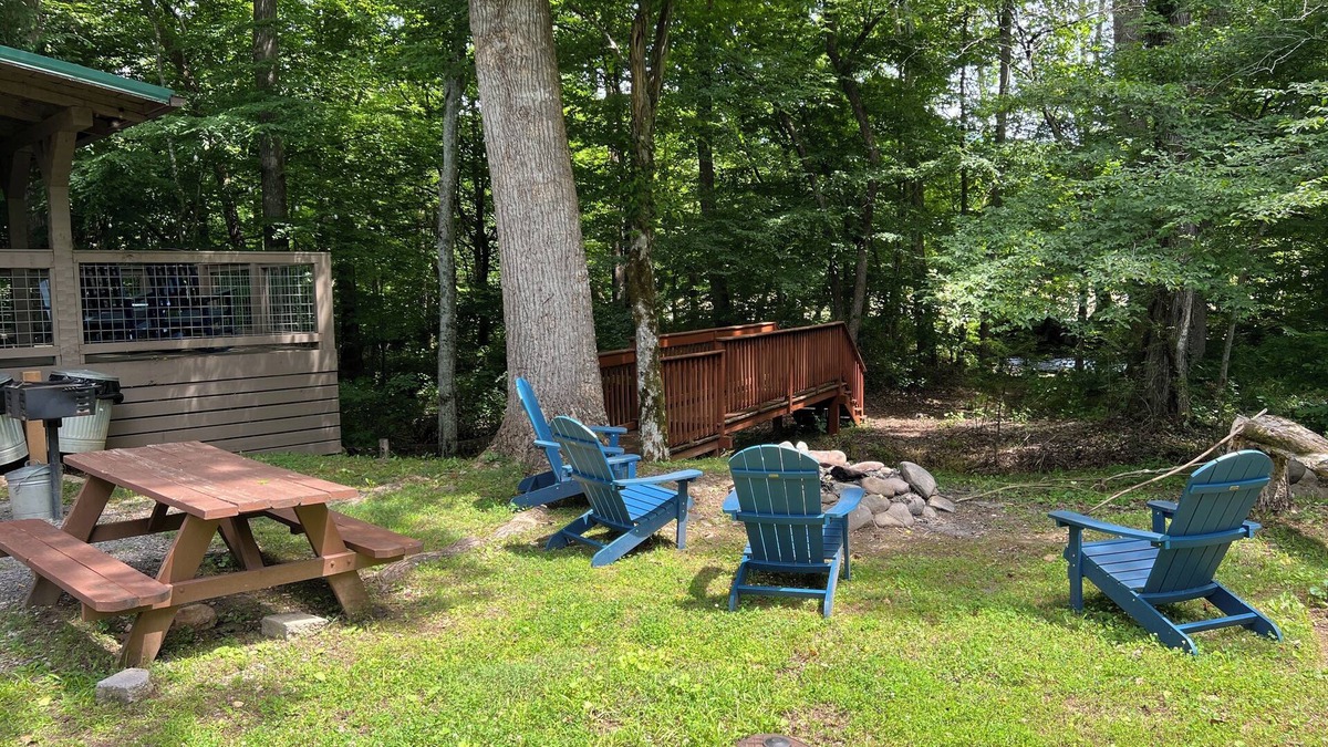 Cosby Cabin | Beautiful Authentic Log Cabin on Cosby Creek