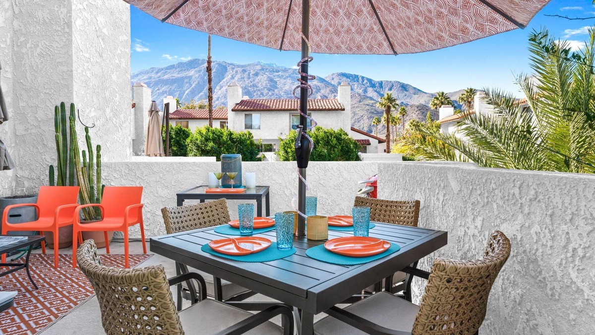 Baristo Condo | Beautiful Baristo Condo w/mountain views-Pools/Hot tubs-Walk to DT Palm Springs!