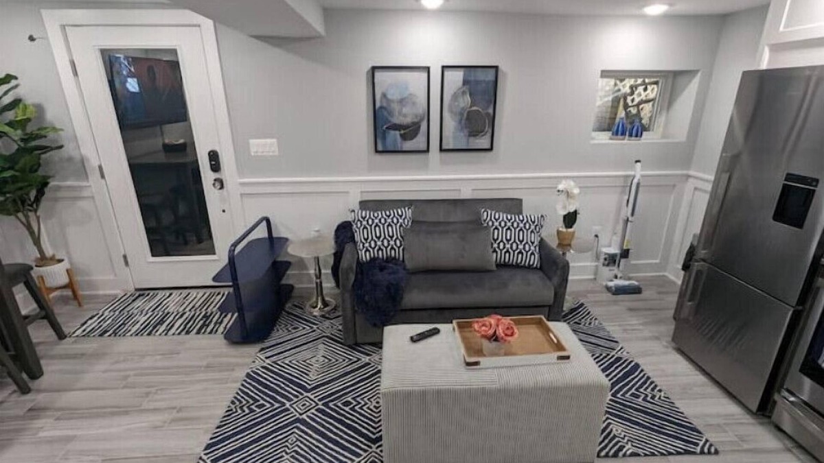 Columbia Heights Apartment | Beautiful Basement Apartment