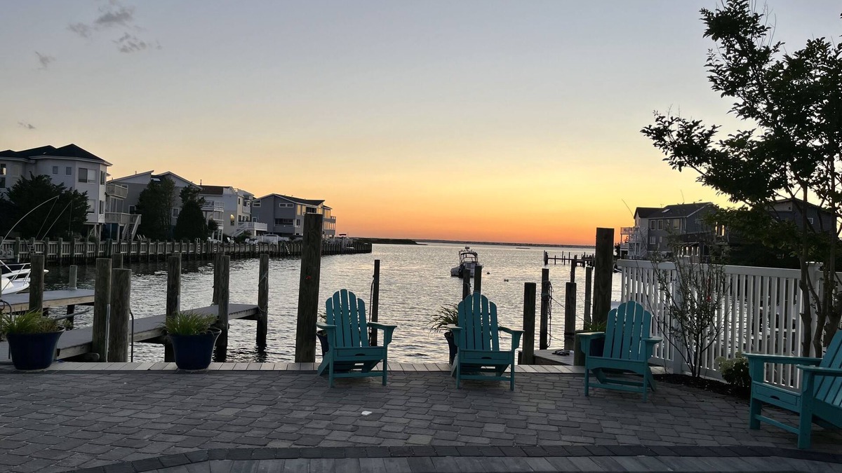 Ship Bottom House | Beautiful Bayfront House 6BR, 5baths - Heated Pool, dock and 1 block to ocean!