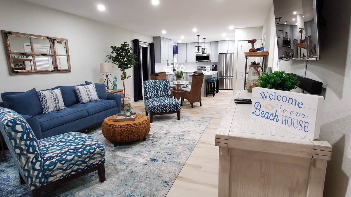 Independence Square Condo | Beautiful Beach Front Building & Patio, Private Beach Closet & Beach Entrance