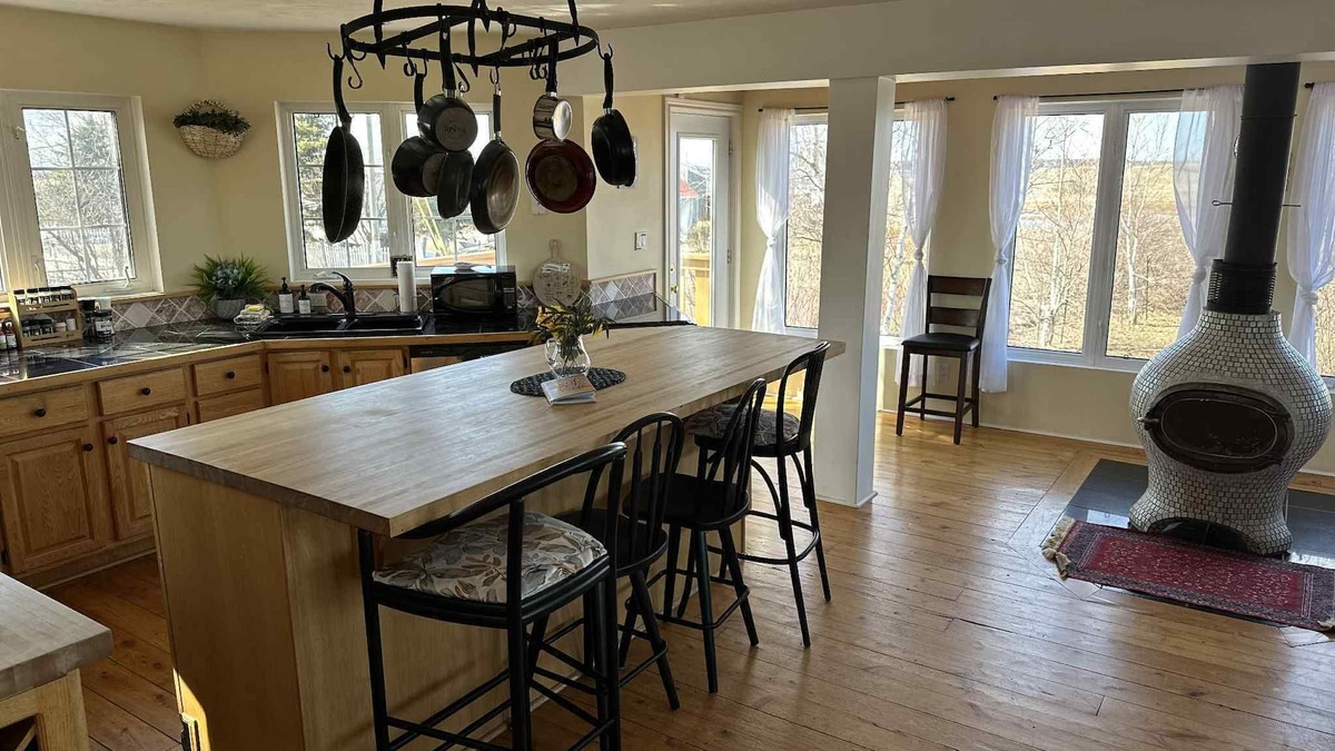 Pointe-du-Chene House | Beautiful Beachside Serenity Cottage, Point du Chene
