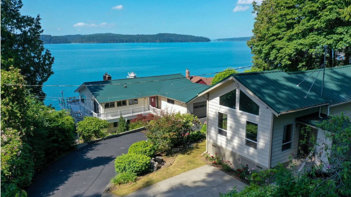 Seabeck House | Beautiful Beach House and additional beach cabin with Olympic Mountain view