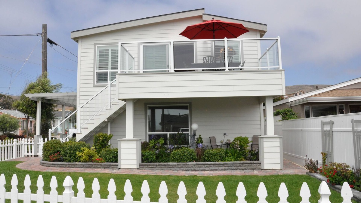 Cayucos House | Beautiful Beach House Steps from the Beach