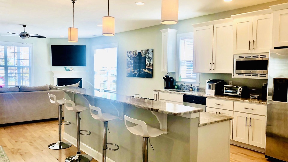 Buckroe Beach House | Beautiful Beach Retreat steps from Buckroe Beach!