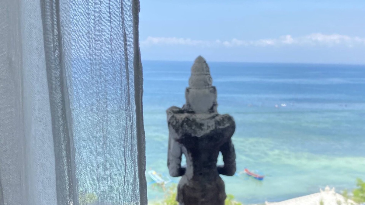 Uluwatu Bed & Breakfast | Beautiful Beachfront 2 bedroom in Bali