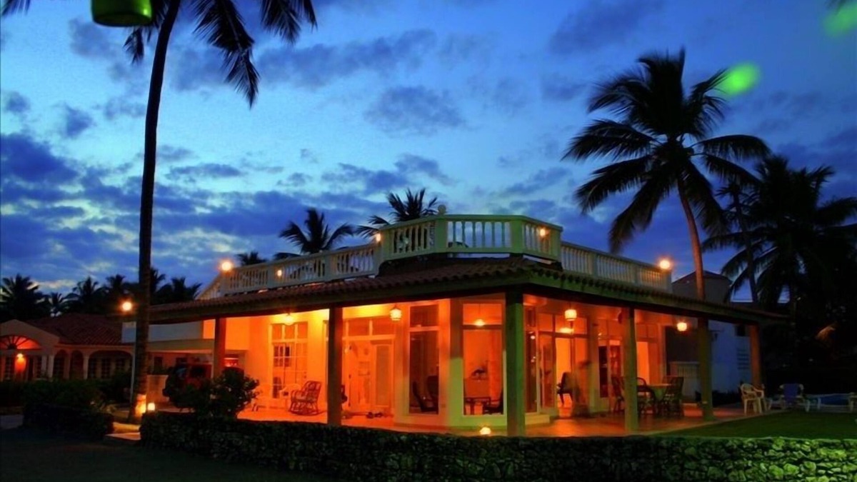 Cabarete Villa | Beautiful Beachfront Villa on Cabarete Bay with Amazing Views