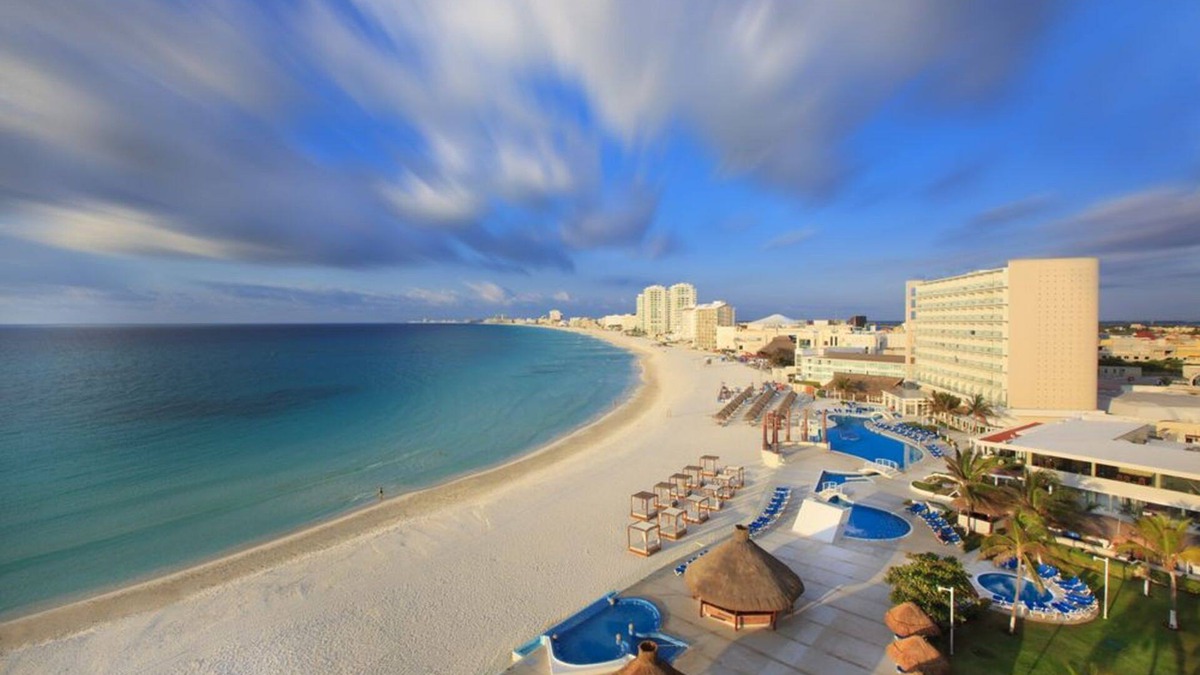 Punta Cancun Resort | Beautiful Beachside Resort in Cancun (3 connecting rooms)