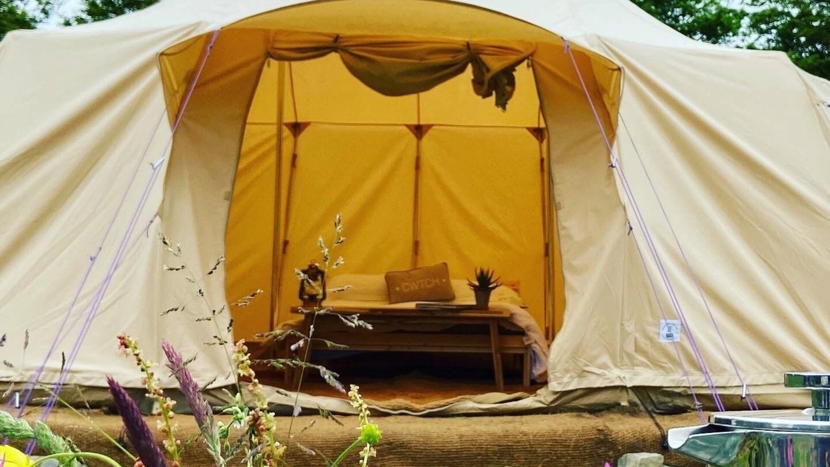 Cowbridge Cabin | Beautiful Bell Tent Stay
